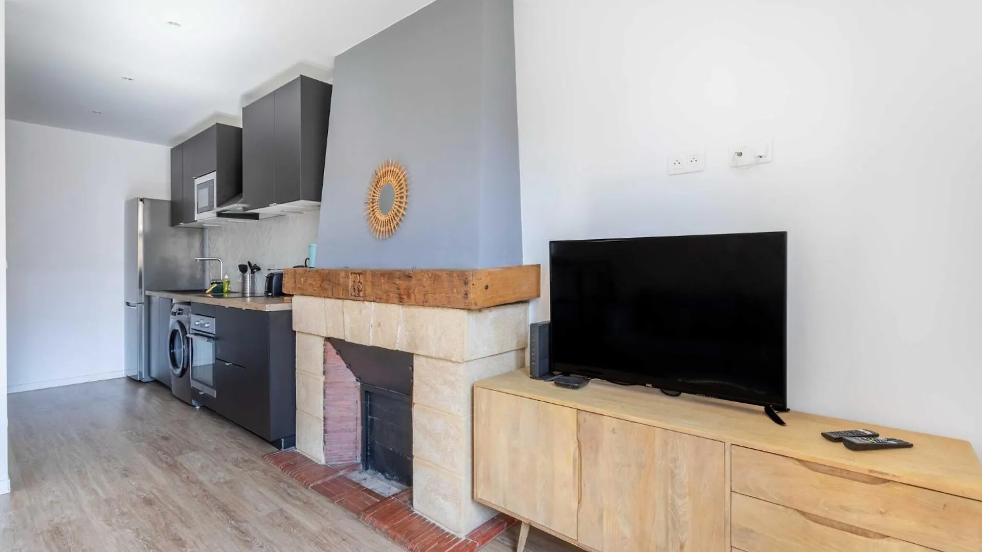 Charming Apartment -1Br 4P- Notre Dame Du Mont Marseille 0*,  France